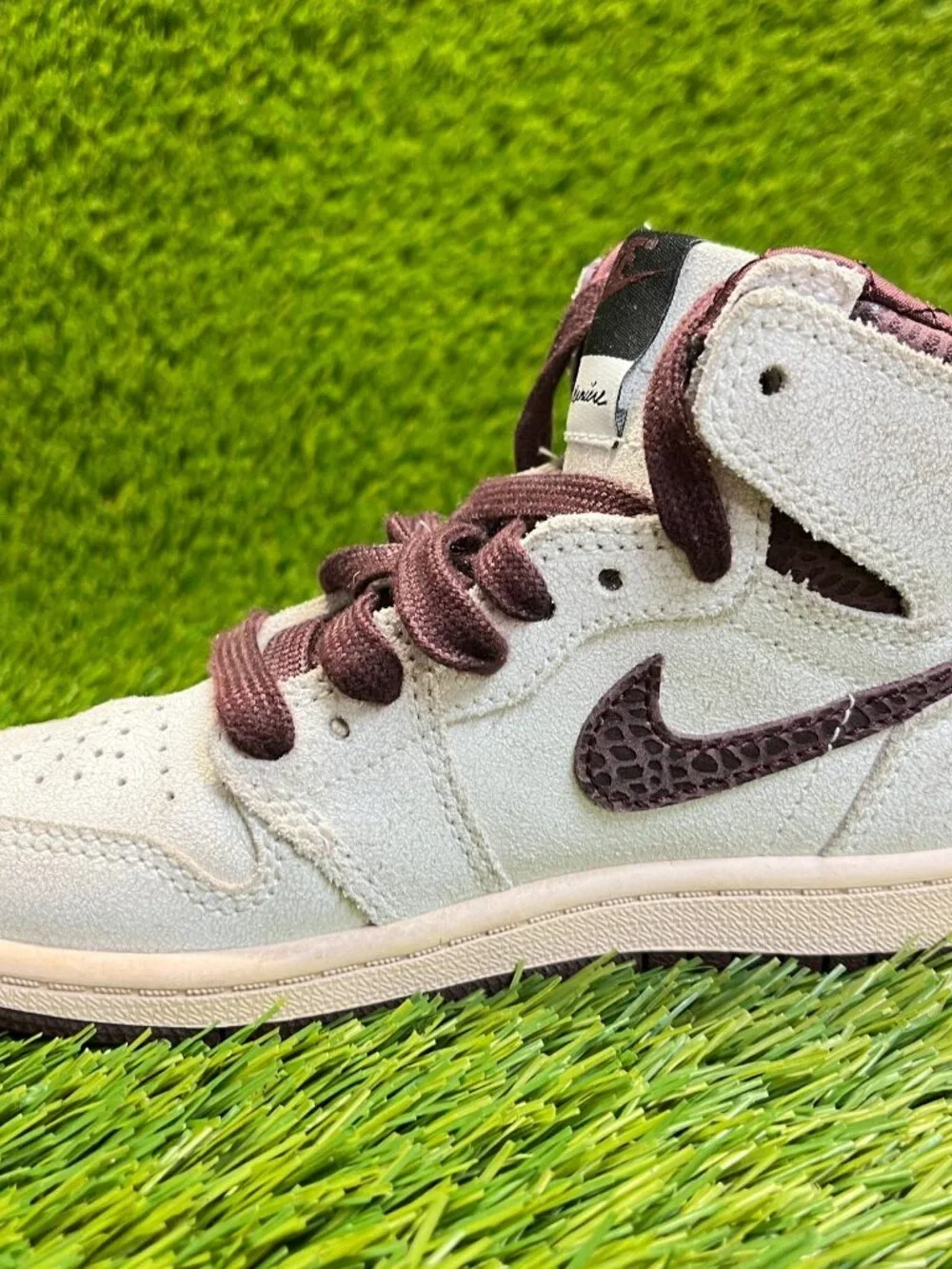 Nike Air Jordan 1 Retro Boys Size 12C Ivory Athletic Basketball Shoes Sneakers‎